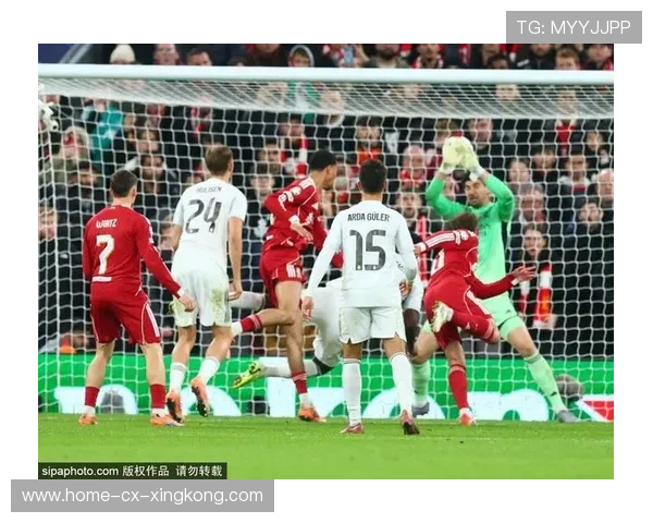 利物浦范戴克后场解围干脆